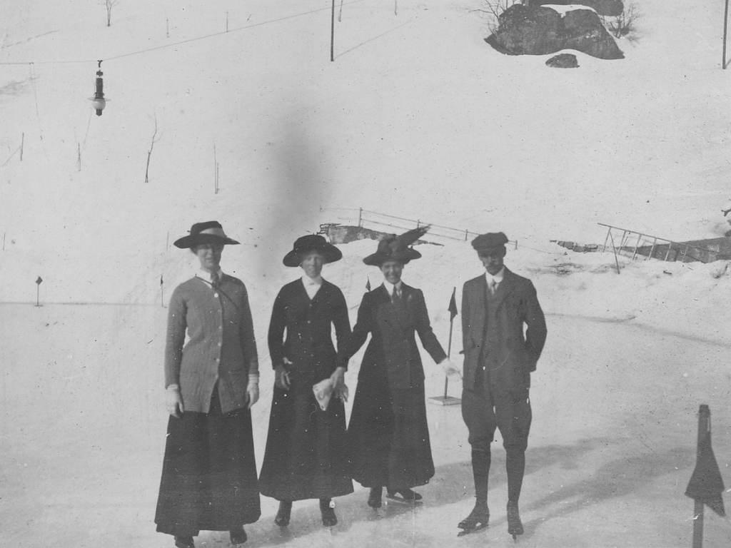 19120000c MICHAEL E.T.D. VLASTO WINTER SPORTS SWITZERLAND 14 All unknown.jpg